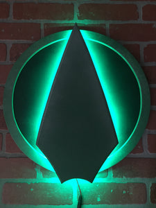 Justice League CW Green Arrow Oliver Queen Emerald Archer Illuminated Neon LED Superhero light Up Logo for Mancave or Child's Room