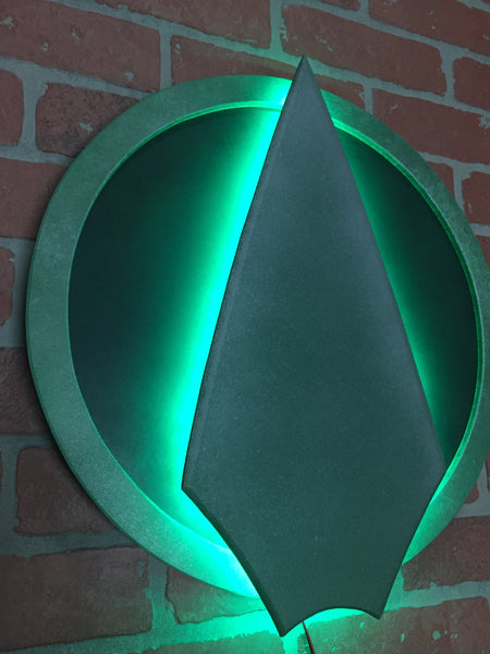 Justice League CW Green Arrow Oliver Queen Emerald Archer Illuminated Neon LED Superhero light Up Logo for Mancave or Child's Room