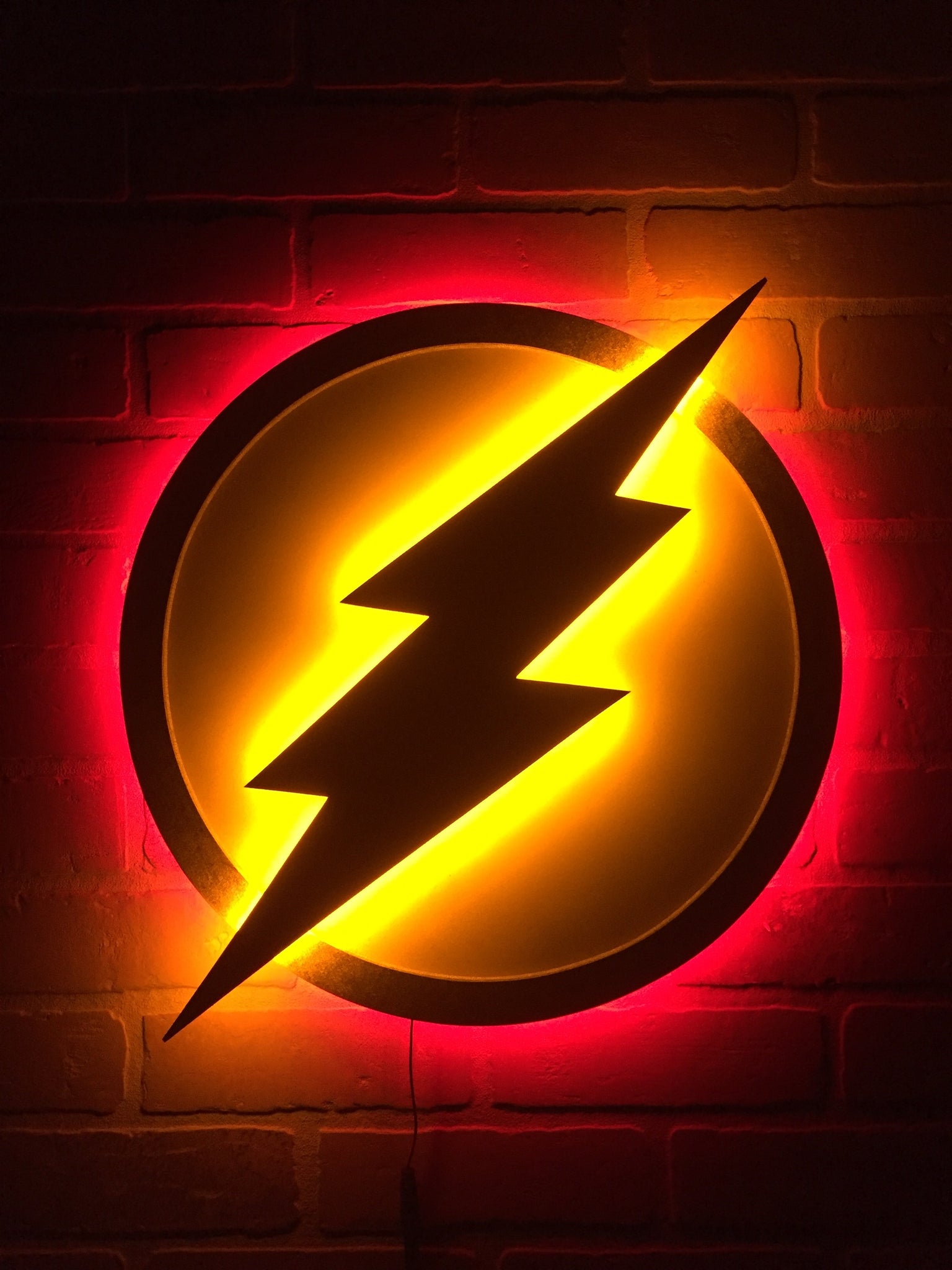 Dual Light Color Justice League The Flash LED Illuminated Superhero Logo Night Light Wall Art for mancave or boys bedroom